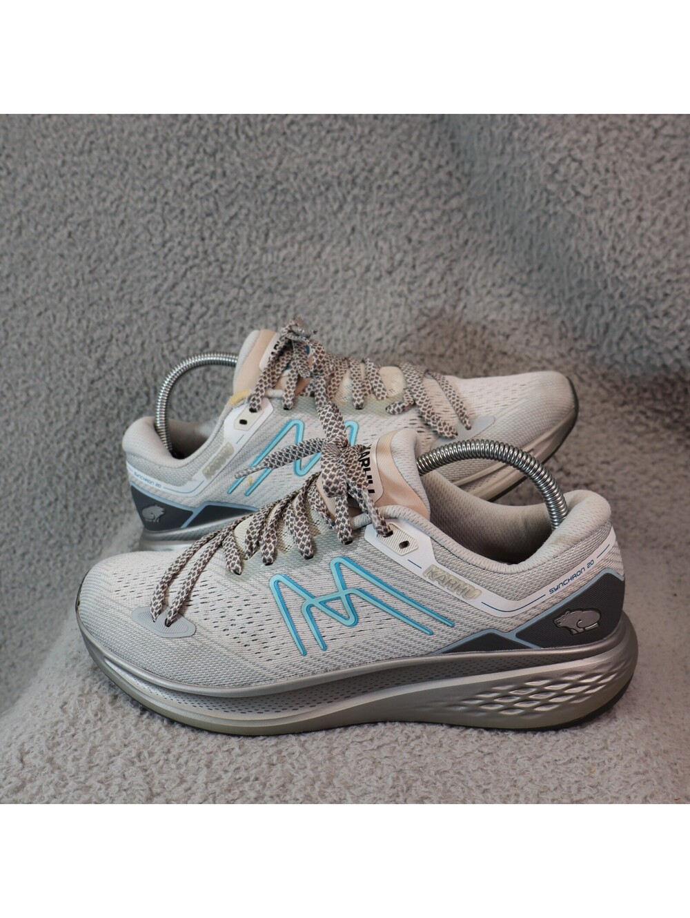 Karhu Synchron 20 Women sz 10 Running Laurel Fog F203003